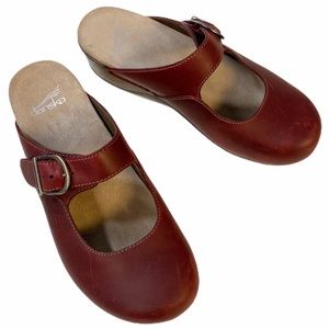 dansko Martina Mary Jane Clog Red 40 U.S. 9.5-10